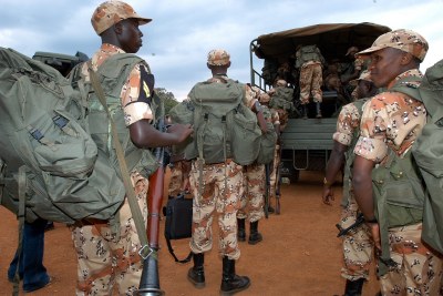 Des soldats rwandais sur le départ