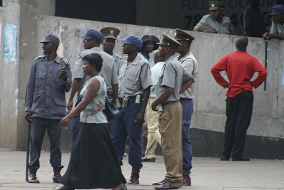 Police armed with teargas and button sticks maintains heavy presence in Harare (file photo).