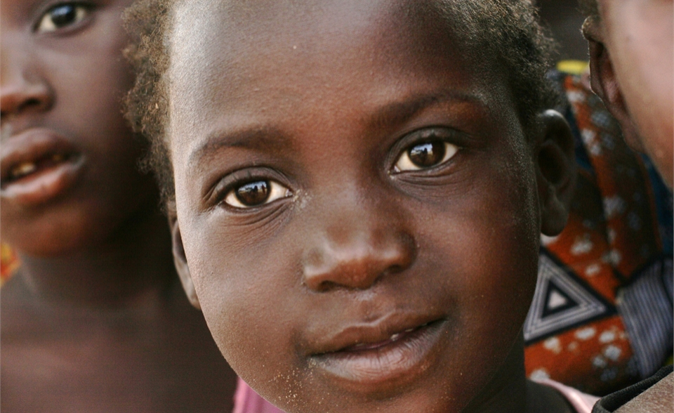 Burkina Faso, Gourma Province, Pama, young girl of Fula 