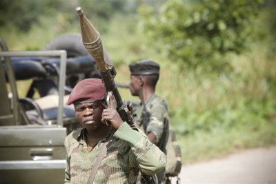 Des éléments de l'armée congolaise qui tentent de faire face à l'avancée des rebelles du M 23 en DRC