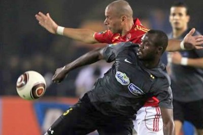 Confrontation entre joueurs d'Al Ahly contre EST en finale aller de ligue des champions