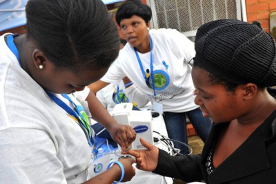Community members get tested for sicknesses such as high blood pressure and diabetes at Prince Mshiyeni Memorial Hospital during the World Diabetes Day awareness campaign led by MaNgema Zuma in Umlazi, South Coast of KwaZulu-Natal (file photo).