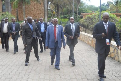 Des dirigeants de l'ex-M23, le dimanche 9 décembre 2013, aux négociations à Kampala