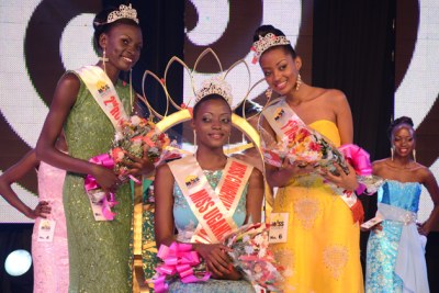 Miss Uganda 2013 Stella Nantumbwe with Sandra Amongin (left), the 2nd runner-up and Anita Kyarimpa (right) the 1st runner-up