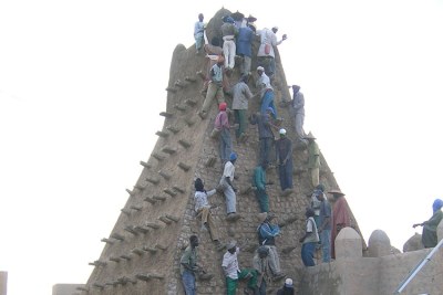 La réhabilitation du patrimoine culturel de Tombouctou est crucial pour le peuple du Mali , pour les résidents de la ville et pour le monde .