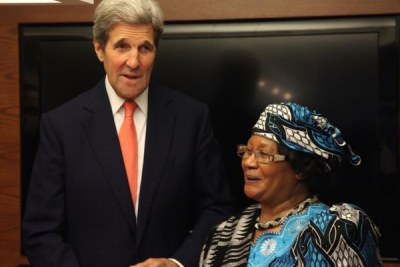 Former Malawi President Joyce Banda meeting with Secretary of State John Kerry before addressing students at the Harvard Institute of Politics.