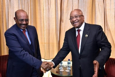 President Jacob Zuma of South Africa and President Bashir (file photo).