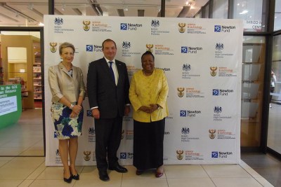 Minister for Science and Technology, Ms Naledi Pandor and British High Commssioner Judith Macgregor.