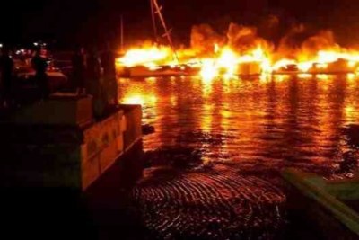 12 yachts détruits dans un incendie au port de plaisance de Sidi-Fredj