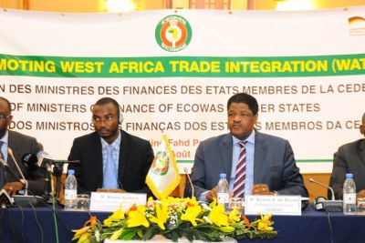 Réunion du Conseil des Ministres des Finances des pays membres de la CEDEAO sur la Mise en oeuvre du Tarif Extérieur Commun (TEC), le jeudi 18 Août 2016 à Dakar, Sénégal