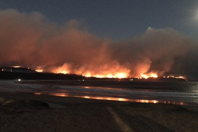 The fire in Knysna, looking from Buffalo Bay towards Brenton