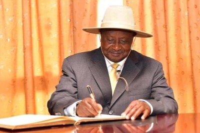 President Yoweri Museveni is already planning for elections in 2021 by seeking the removal of age limit through the parliament.
