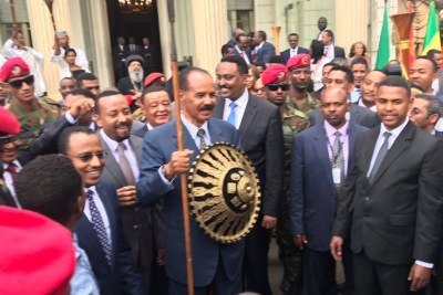 HE President Isaias Afworki received to his delight a surprise gift of a horse, a shield and a spear— from Oromia Regional President Lemma Megerssa. A spear and shield is the most prized possession of an Oromo traditional warrior.
