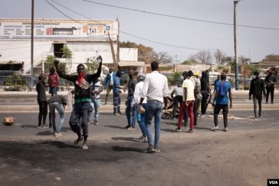 Protesters set roadblocks in Dakar, Senegal, March 30, 2023.