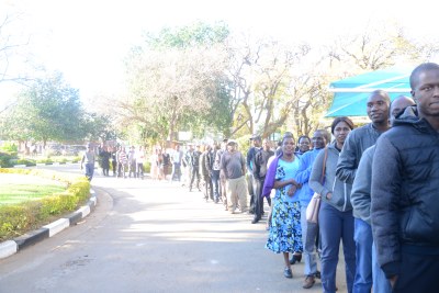 Voting queue in Zimbabwe (file photo).