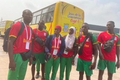 Des membres de la délégation sportive du Burkina Faso aux IXe jeux de la Francophonie à Kinshasa, le 17 juillet 2023.