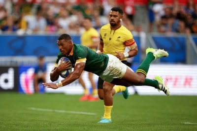 Damian Willemse of South Africa scores his team's fourth try during the Rugby World Cup France 2023 match between South Africa and Romania at Nouveau Stade de Bordeaux on September 17, 2023 in Bordeaux, France.